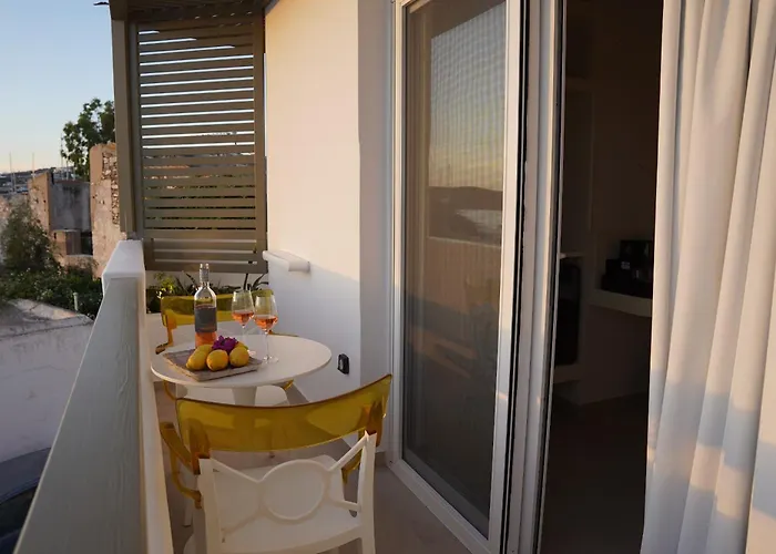 Celestial By Mike アパート パロス島