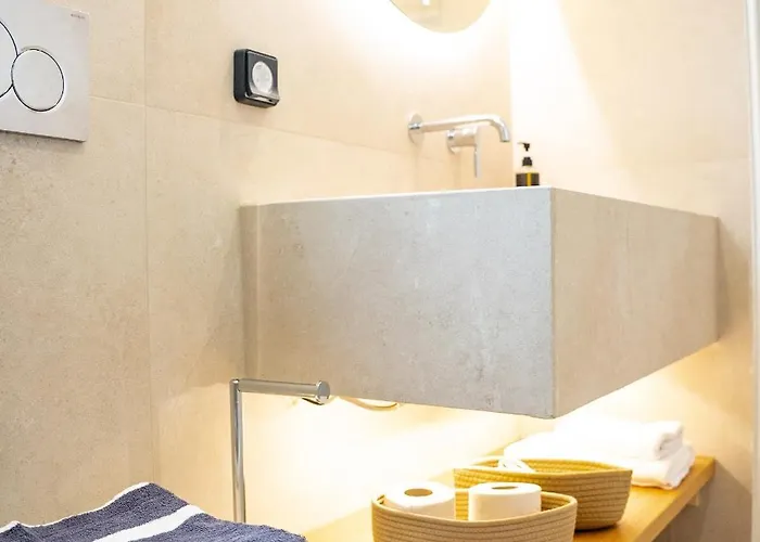 Celestial By Mike パロス島