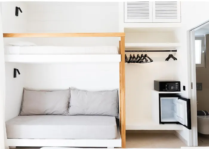 Celestial By Mike アパート パロス島